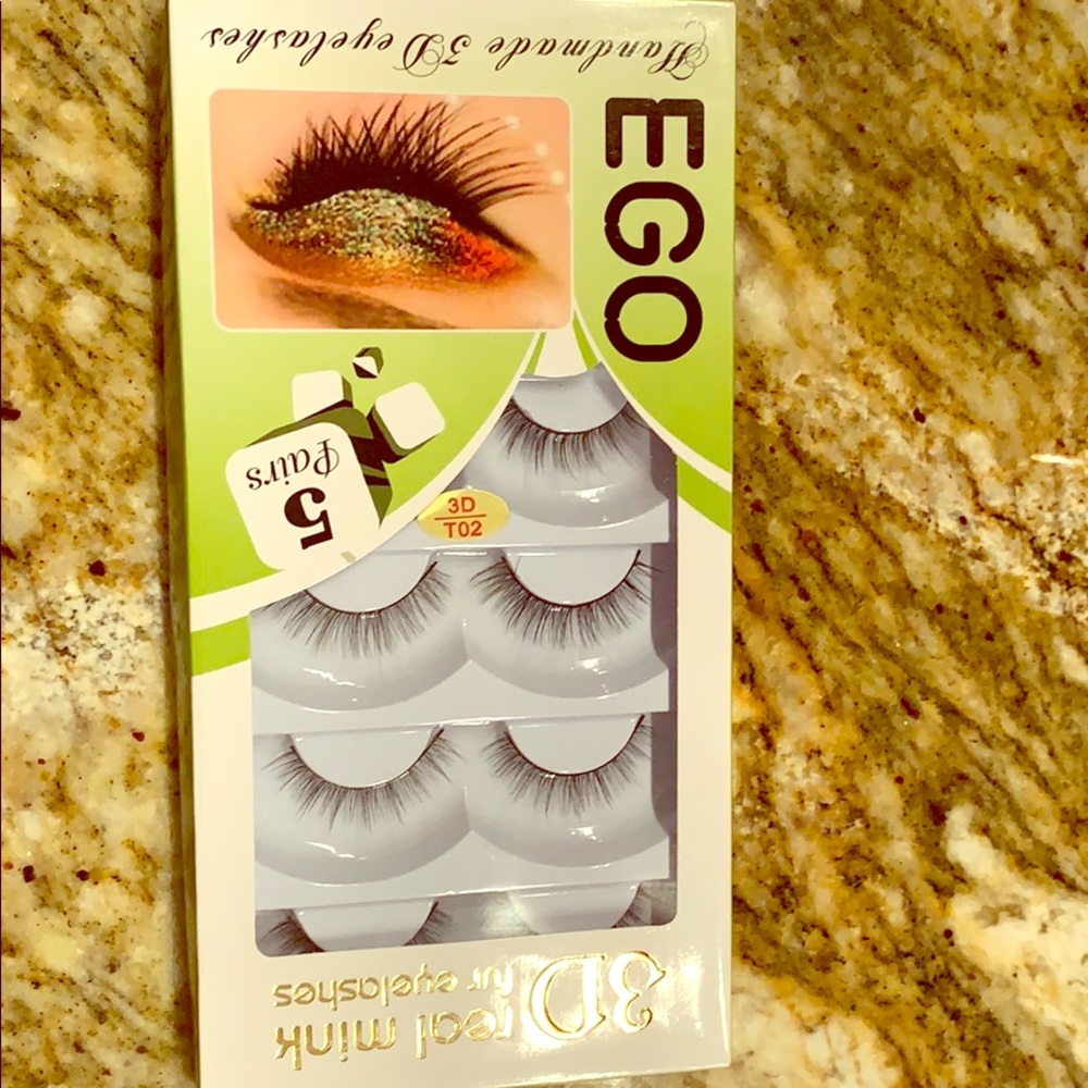 Medium eyelash ( not include GLUE)